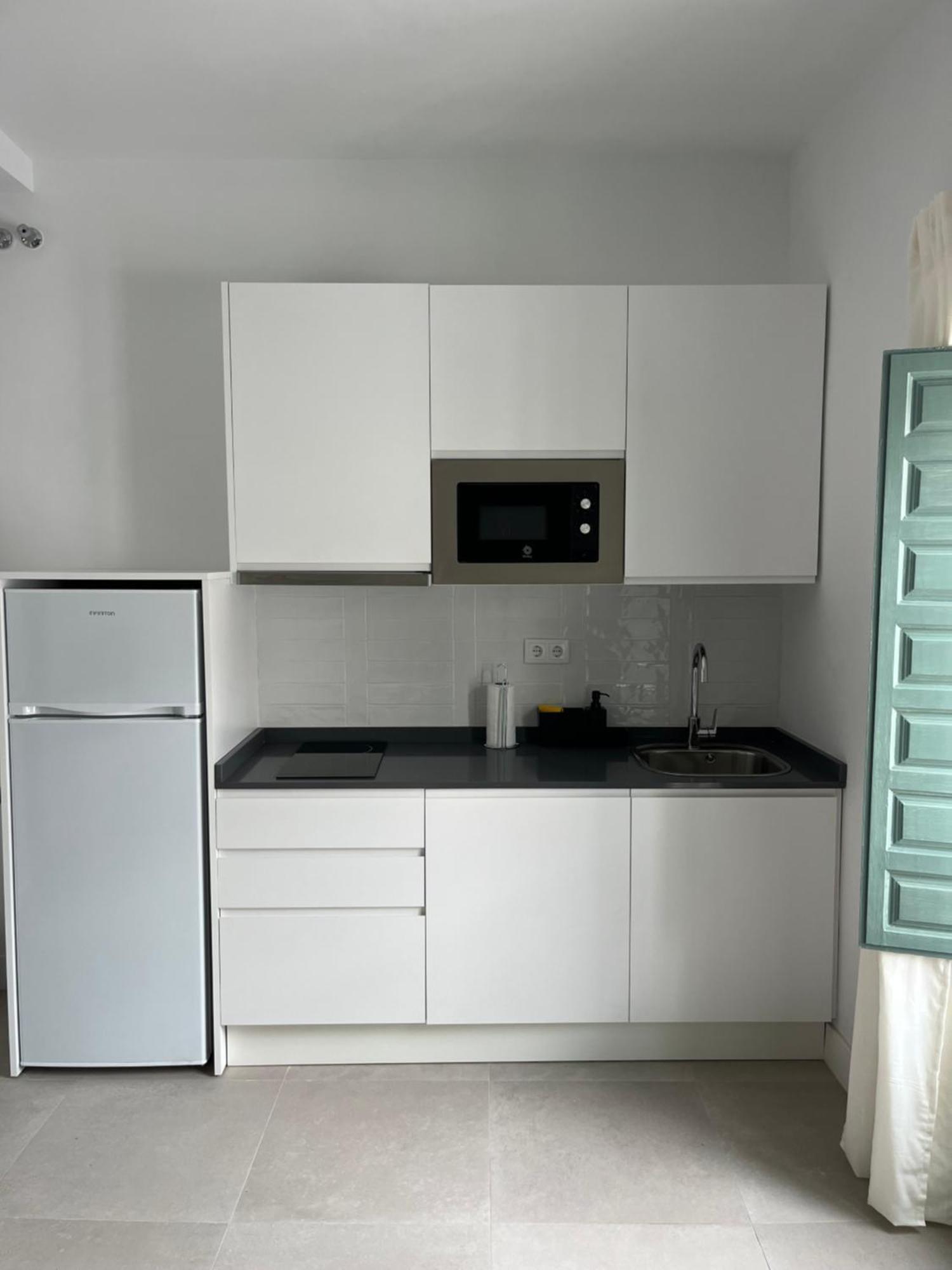 The Sunnydise Apartments マラガ エクステリア 写真