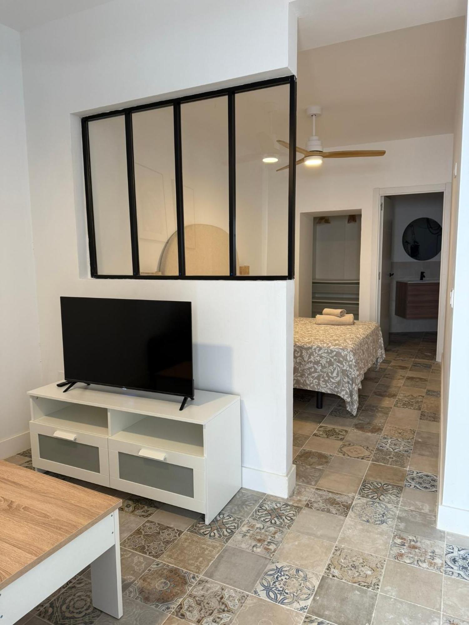 The Sunnydise Apartments マラガ エクステリア 写真